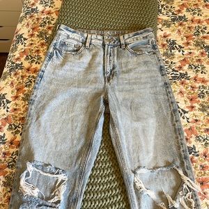 American Eagle Straighr Cut Mom Jeans with Holes